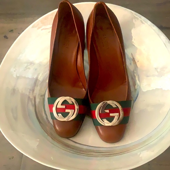 Gucci Shoes - Picture 1 of 8